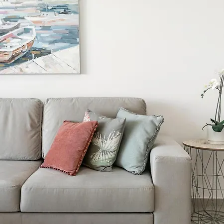 Апартаменты Zahra Place - Stylish Flat Назаре